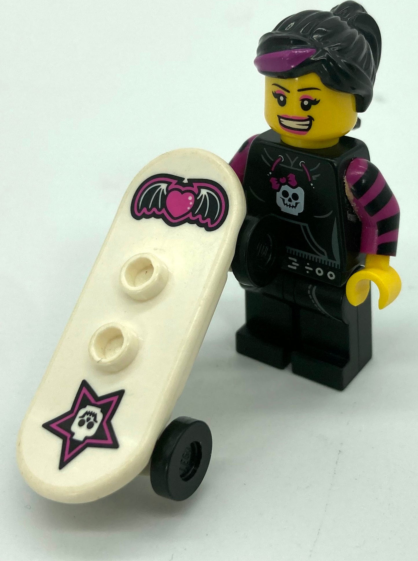 Series 06 - Skater Girl