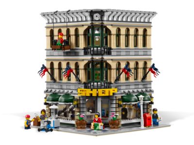 10211 LEGO® Grand Emporium Used Set