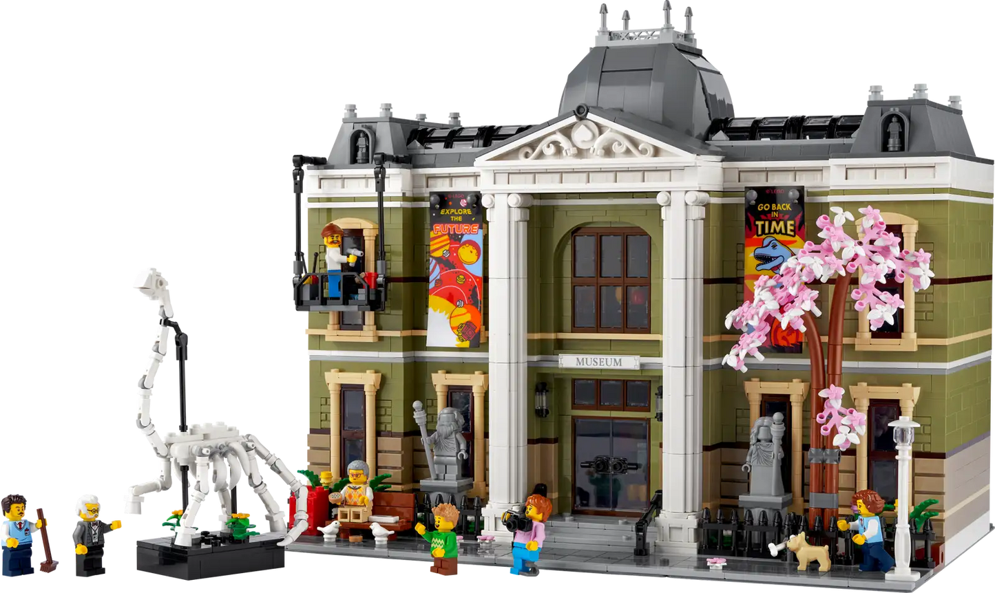 10326 LEGO® Natural History Museum Used Set