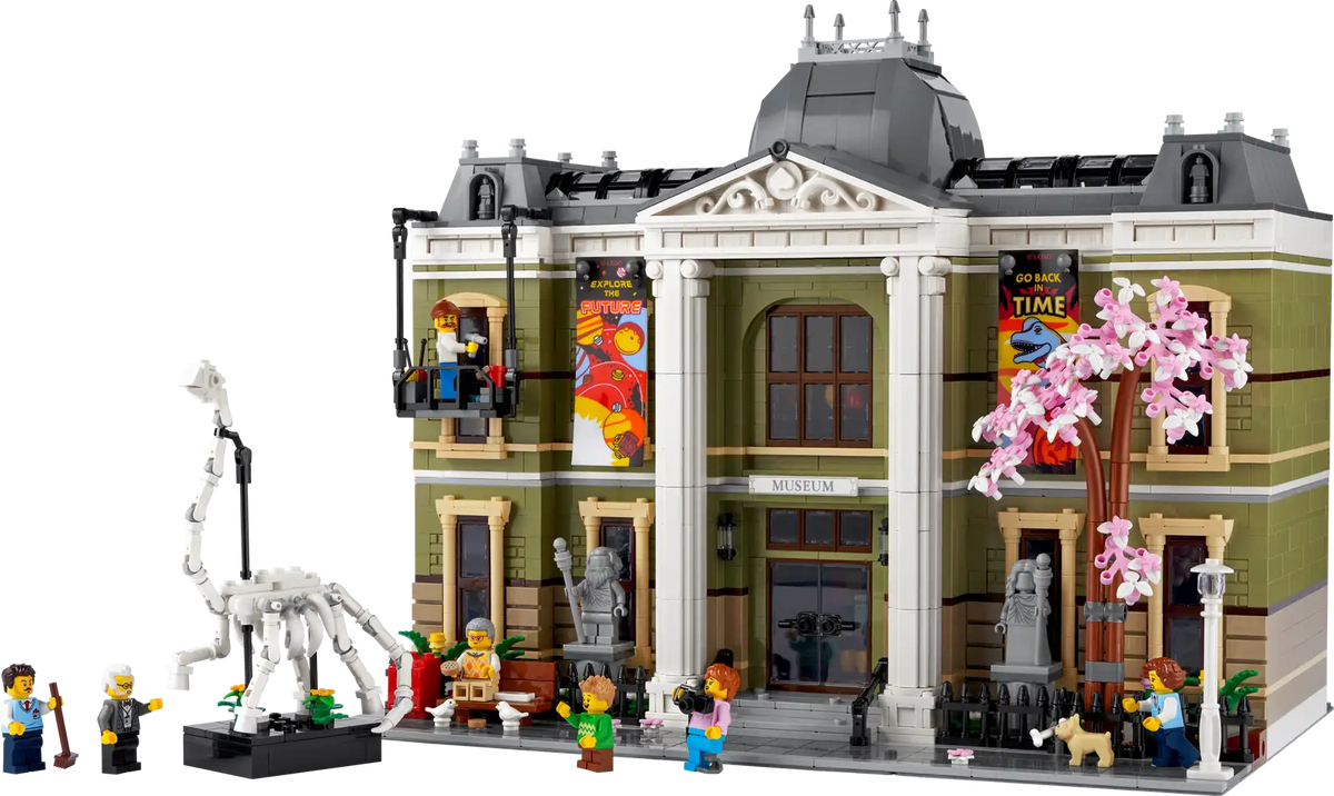 10326 LEGO® Natural History Museum Used Set