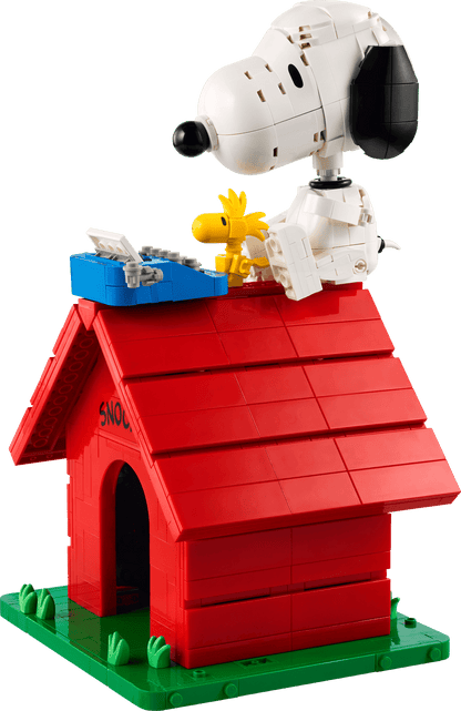 21368 LEGO® Peanuts: Snoopy's Doghouse