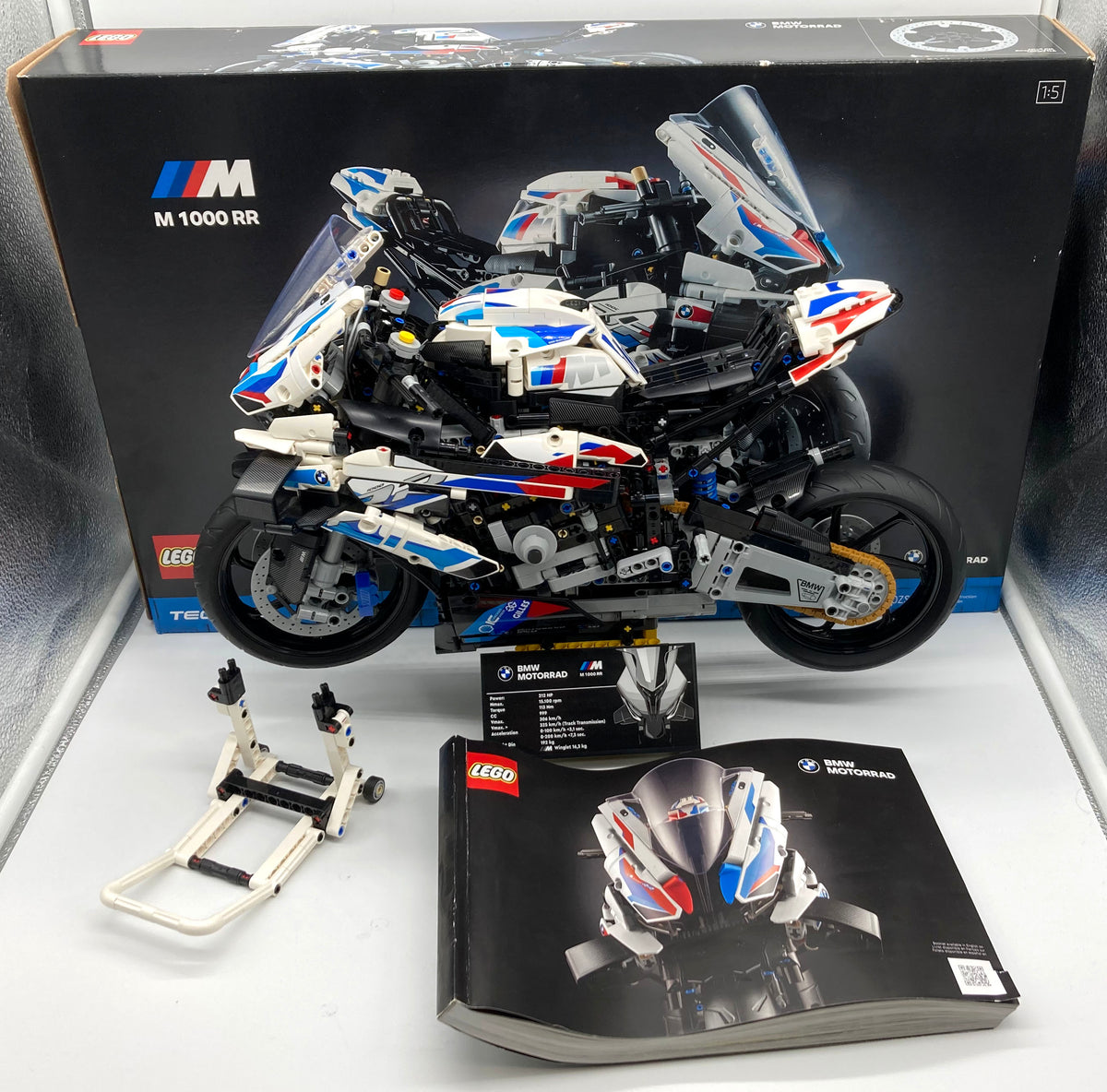 42130 LEGO®¬†BMW M 1000 RR Used set