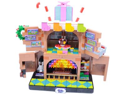 4002022 LEGO® 2022 Employee Exclusive: 10 Years of Friendship