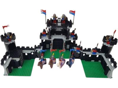 6085 LEGO® Black Monarch's Castle Open Box