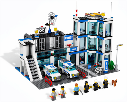 7498 LEGO® Police Station Used Set