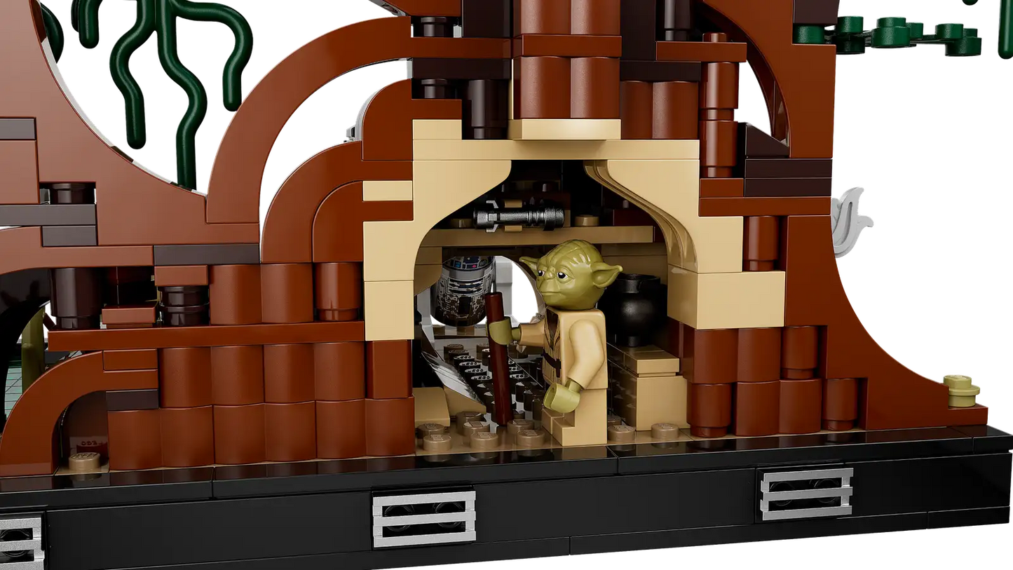 LEGO® 75330 Dagobah Jedi Training Diorama