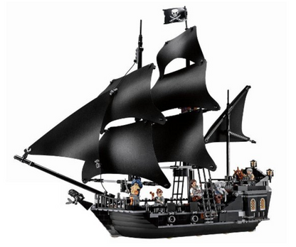 LEGO® 4184 The Black Pearl (RETIRED SET)