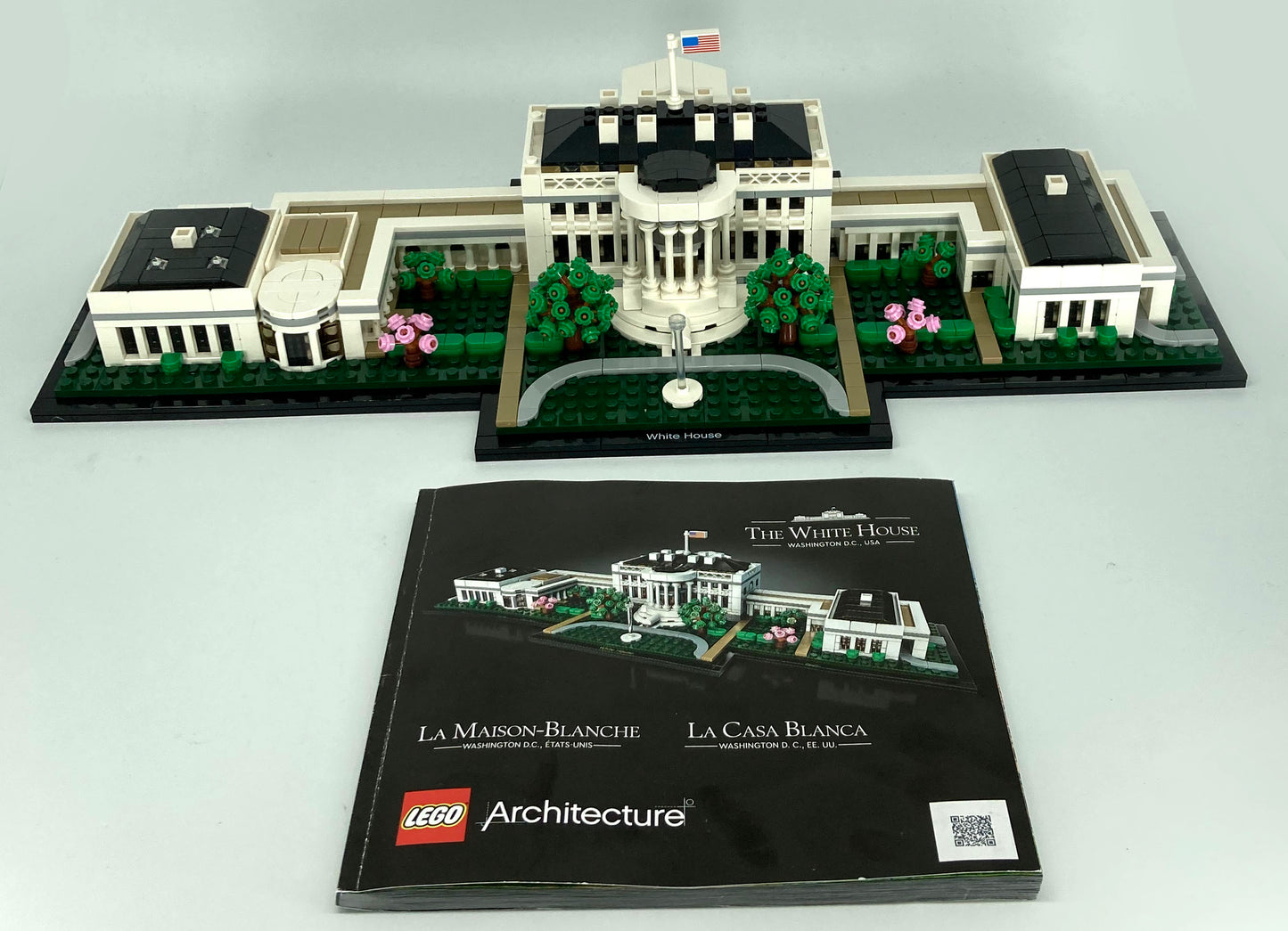 21054 The White House Used Set
