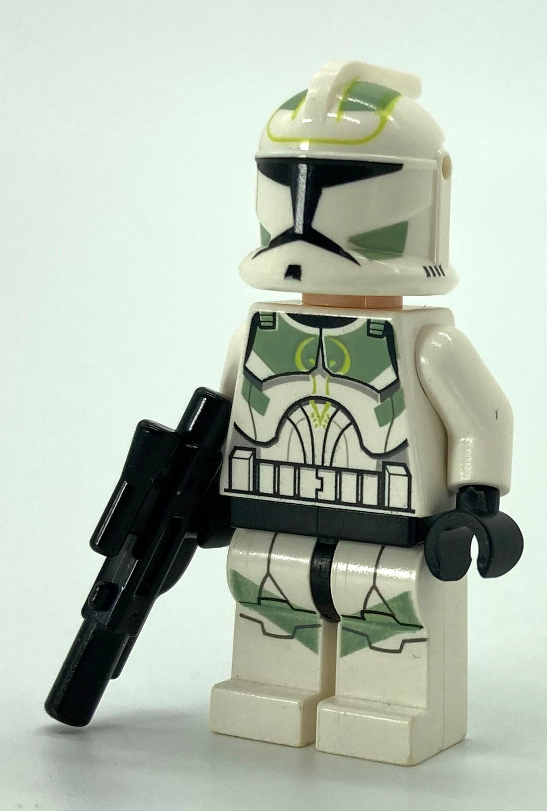 sw0298 Clone Trooper, Horn Company (Phase 1) - Sand Green and Lime Markings, Large Eyes