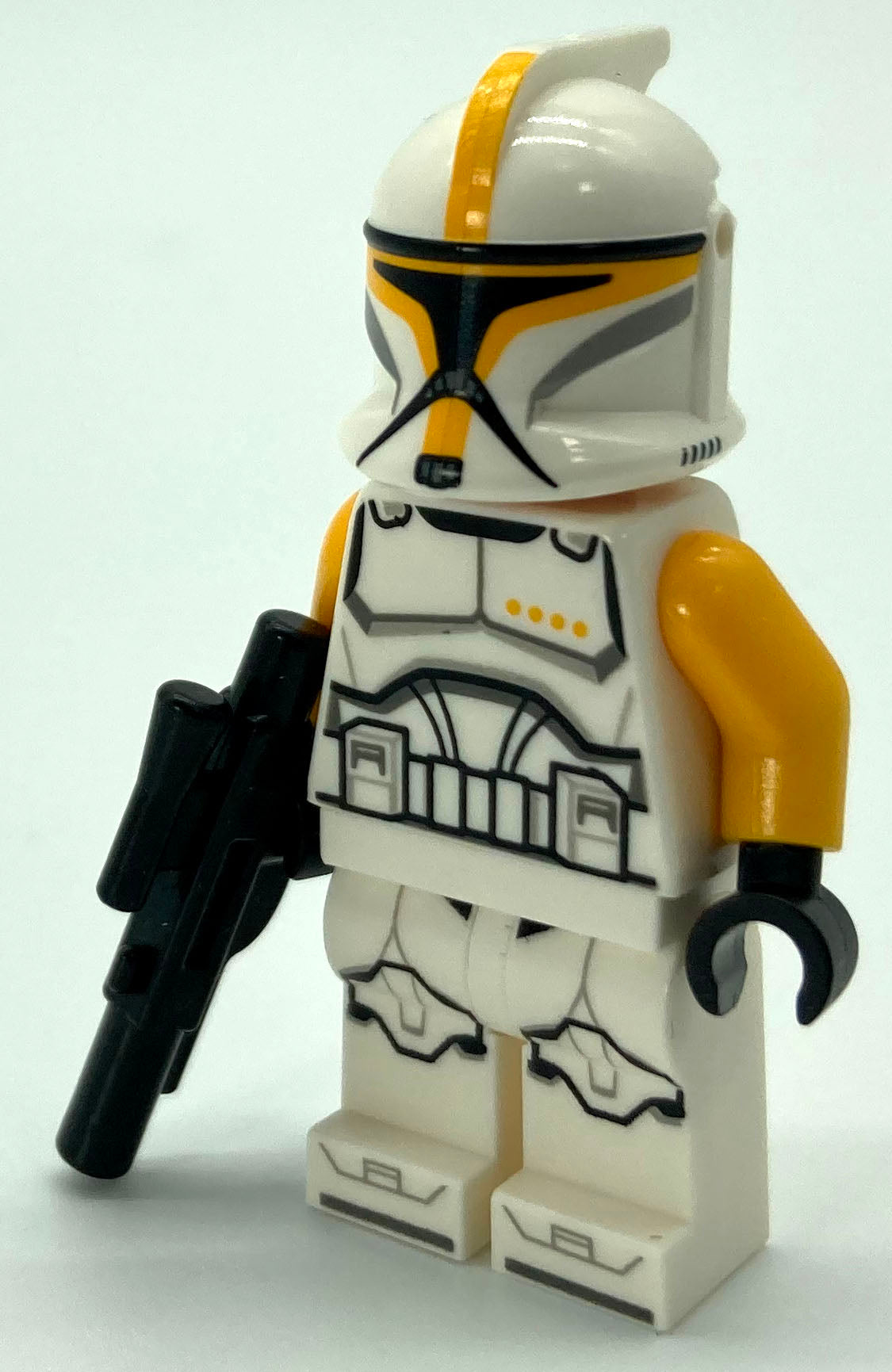 Clone Trooper Commander (Phase 1) - Bright Light Orange Arms, Nougat Head