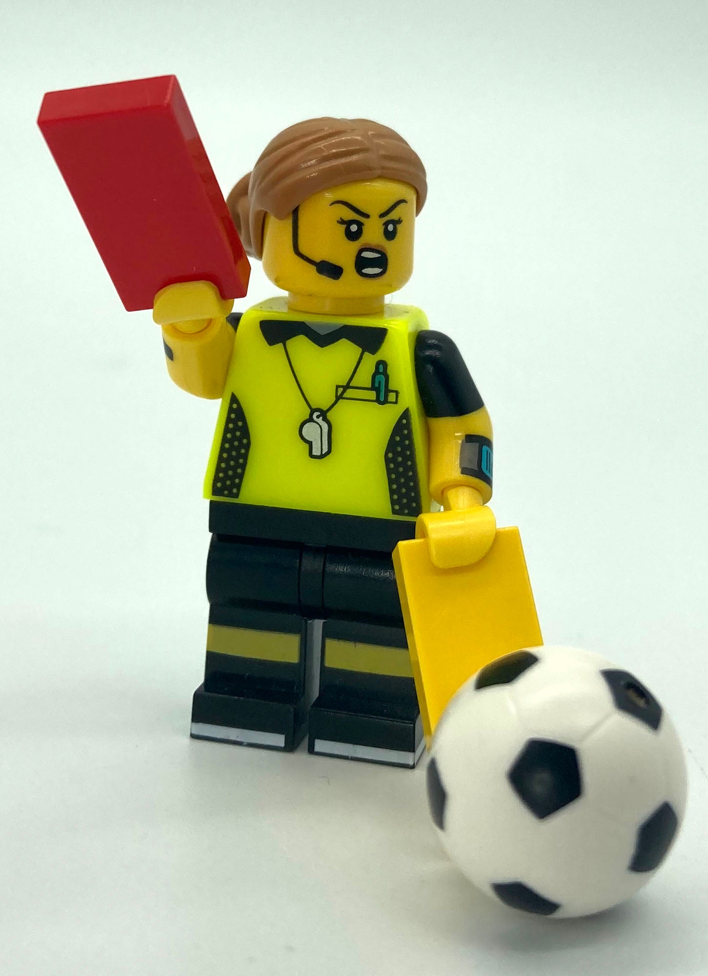 Series 24 - Football Referee – Bricks & Minifigs Littleton