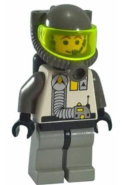 Exploriens - Helmet with Breathing Apparatus and Hose Torso
