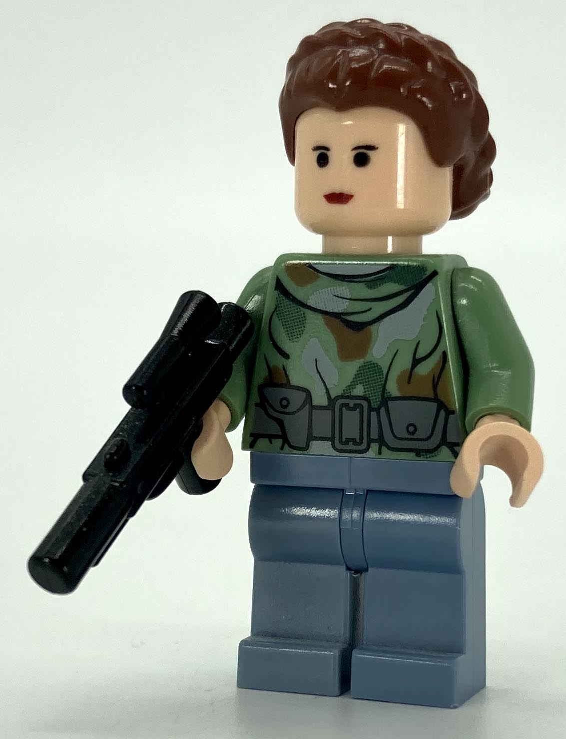 Princess Leia (Endor Outfit)