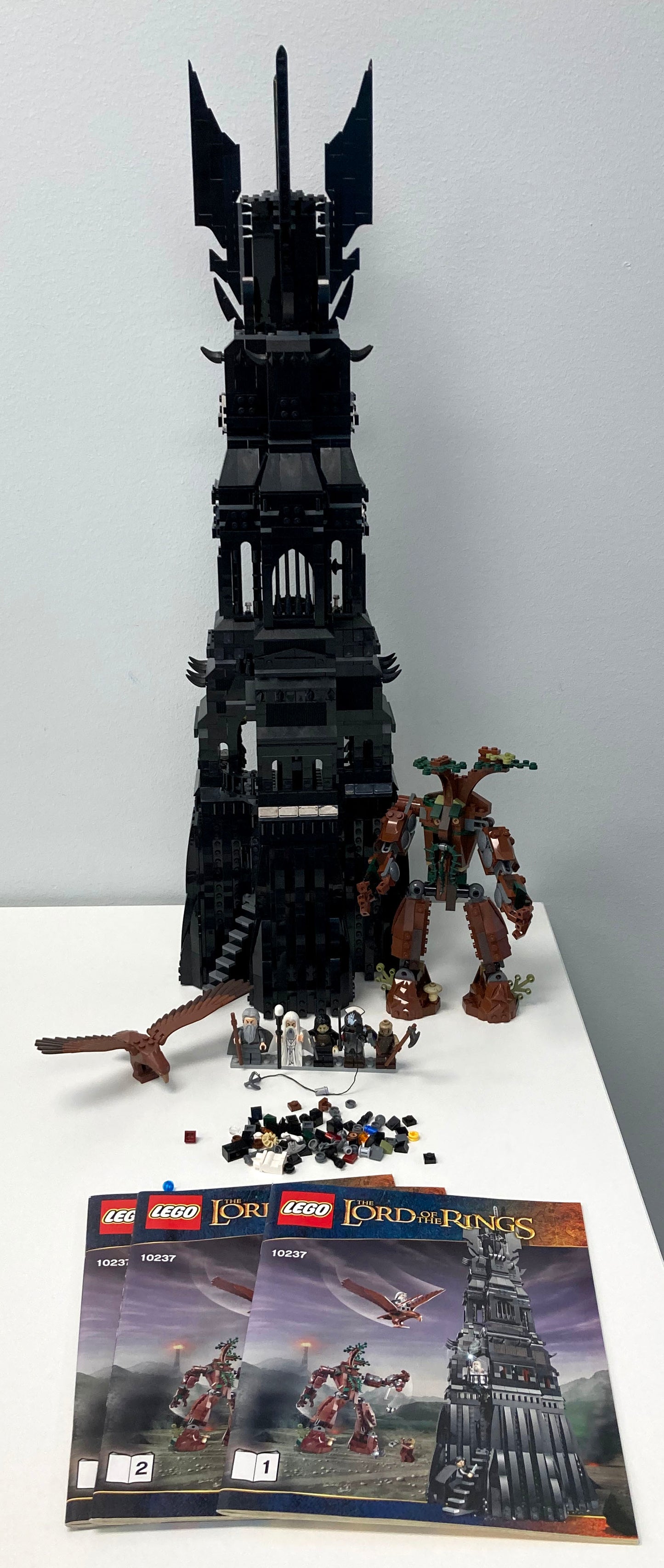 Used Set 10237 Tower of Orthanc (with Instruction Manuals, No Box) (IN-STORE PICKUP ONLY)